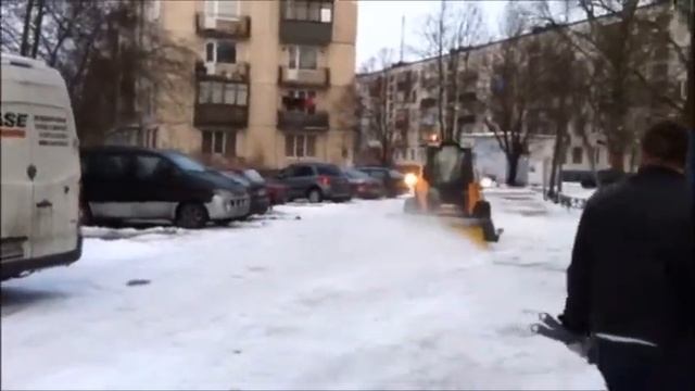 Щетка дорожная, коммунальная, уборка снега смотреть онлайн