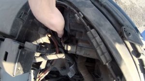 Замена лампы ближнего света на Skoda Octavia A7