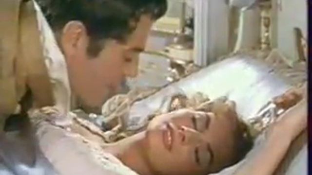 Anita Ekberg in "War and Peace" (in French) смотреть онлайн