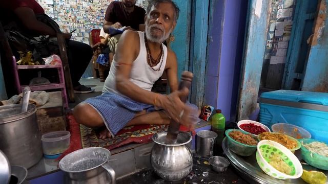 PALENIE CIAŁ NAD GANGESEM, RYTUAŁY W VARANASI - INDIE #7 смотреть онлайн