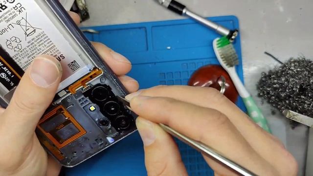 как разобрать Самсунг а23 ) замена дисплей samsung a23 ТОНКОСТИ смотреть онлайн