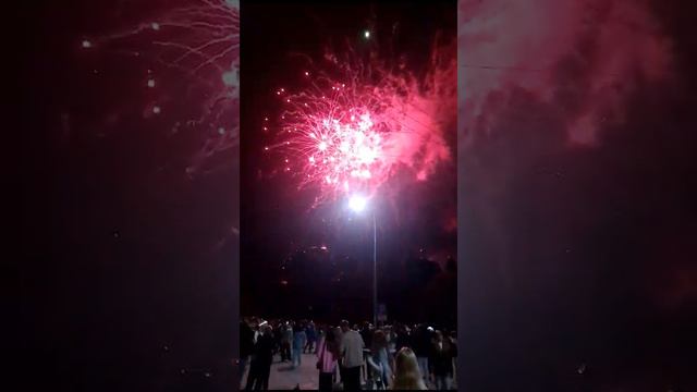 салют смотреть онлайн