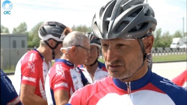 На велосипеде через всю Россию. В Новосибирск прибыли участники масштабного велопробега смотреть онлайн
