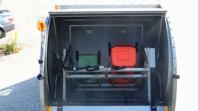 Машина для мойки контейнеров