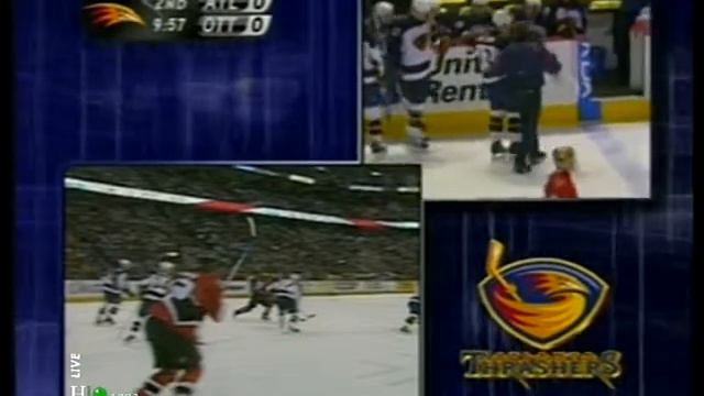 Slava Kozlov collides with Zdeno Chara in a neutral zone (9 feb 2006) смотреть онлайн