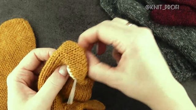 Как сделать в варежке отверстие для пальца смотреть онлайн