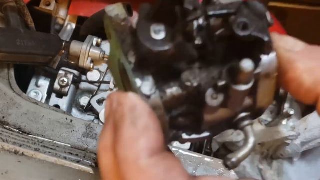 Trash Challenge! Failed 1990's Honda Harmony 215 Mower Rescued! See a Nice Carburetor Repair! смотреть онлайн