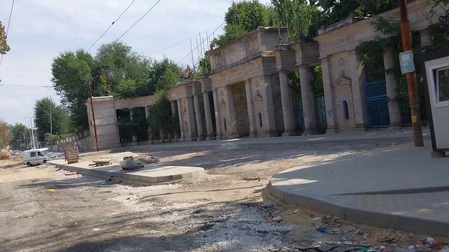 Молдова.Кишинёв.Центр, ремонт дороги возле стадиона. смотреть онлайн