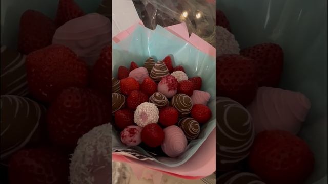 Букет из клубники в шоколаде ??