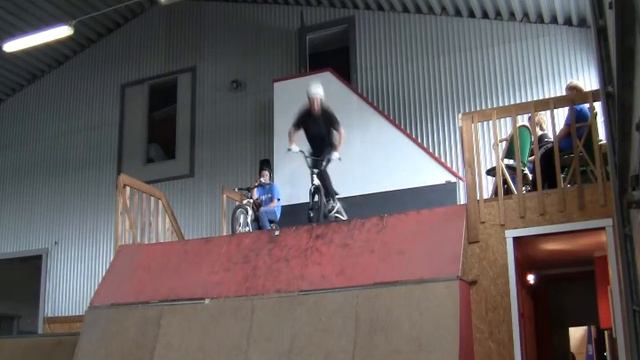 Mikael Andersson edit смотреть онлайн
