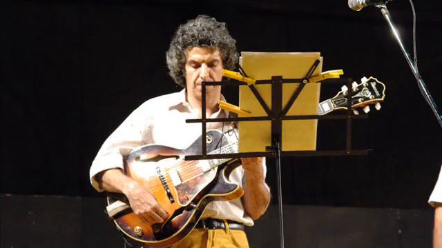 Essere o non essere brano estratto dal CD "così è se" di Galliano Prosperi del 2000 смотреть онлайн