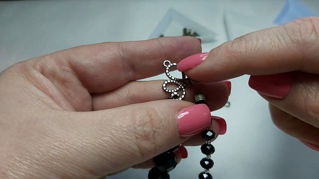 Как сделать колье своими руками?Легко!!! Мастер-класс.DIY.Бусы.22.05.2021. смотреть онлайн