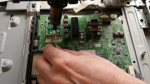 Ремонт EAX63329201. LG 32LD335  не ловит каналы.  Ремонт тюнера TDTJ-S001D.