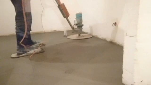 процесс стяжки пола