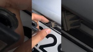 Меняем лампочки подсветки номера на Ниссан кашкай