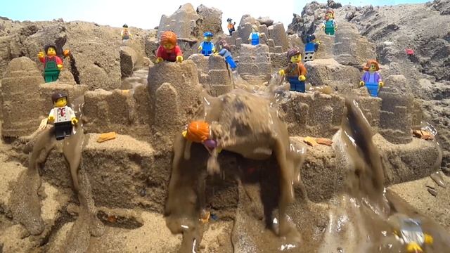 LEGO DAM BREACH AND SAND CASTLE - TOTAL FLOOD AND DESTROY смотреть онлайн