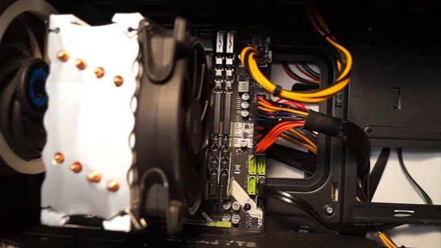 Xeon E5-2630L V3 в паре с Huanan X99-8M-F и 16 Gb DDR4