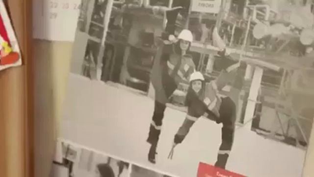 На логотипе ЛУК попала я в элитный круг смотреть онлайн