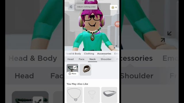 Яндекс Алиса выбирает мне скин в роблоксе смотреть онлайн