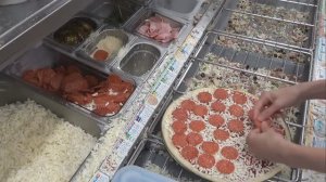 Как это делают. Изготовление пиццы