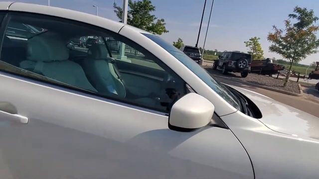 2011 Infiniti G37 Convertible смотреть онлайн