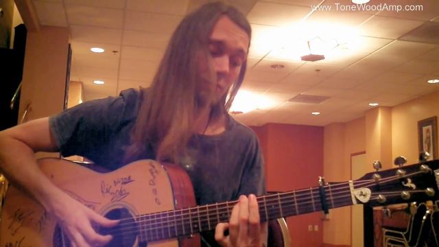 Mike Dawes with the ToneWoodAmp смотреть онлайн