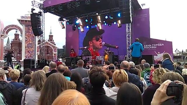 Мистер Твистер - "You Never Can Tell" (Chuck Berry) смотреть онлайн