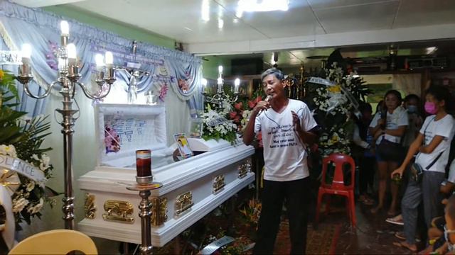 #ERICA AHERN NAKISABAY SA DAAN DAANG TAO // PUMANAW NA ANG PAPA NI MOMMY RENA смотреть онлайн