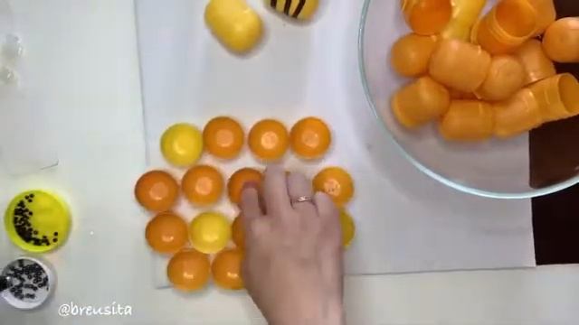 Поделка из киндеров/ пчёлы / поделка в сад / развивающие игры / развитие моторики/пчелиный рой/улей смотреть онлайн