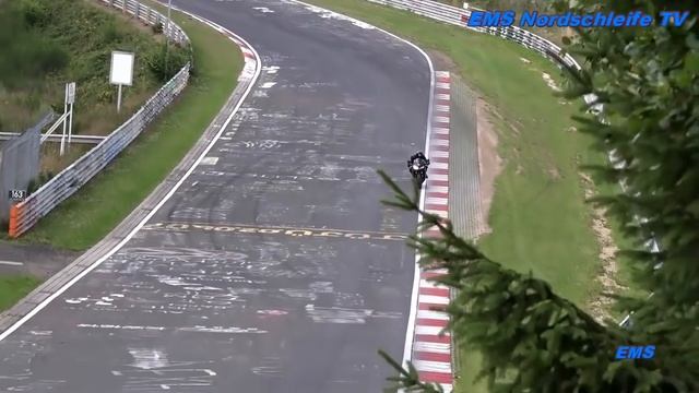 Подборка мотоаварий Нюрбургринга смотреть онлайн