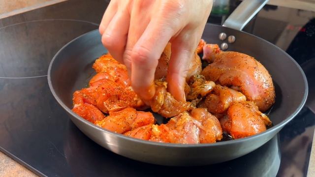 This Cheap, Fast And Delicious Pumpkin Potato Soup Is Total Chaos!