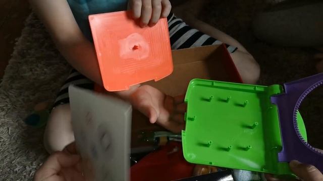 Подарки. Распаковка. Подарки на воскресной школе на праздник Пасхи. смотреть онлайн