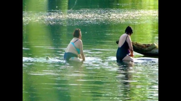 Русалки выбираются на сушу !!!