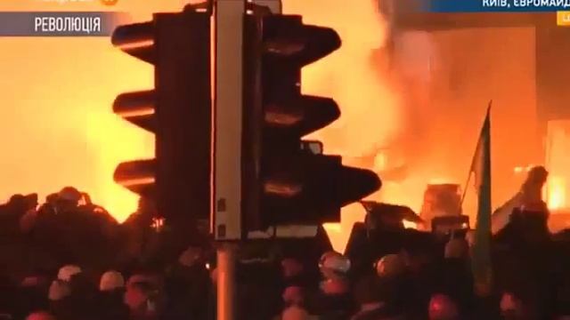 Водомет давит людей смотреть онлайн