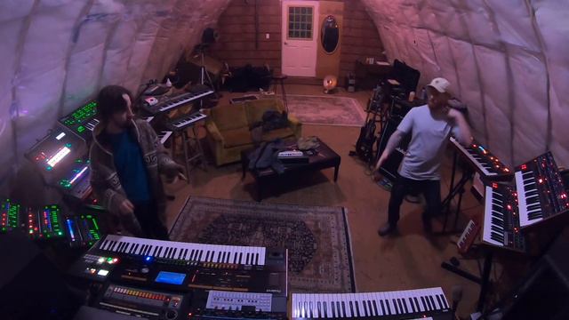 Anonymous Mid-Sized Car // Synthesizer Sampler Sequencer Jam смотреть онлайн