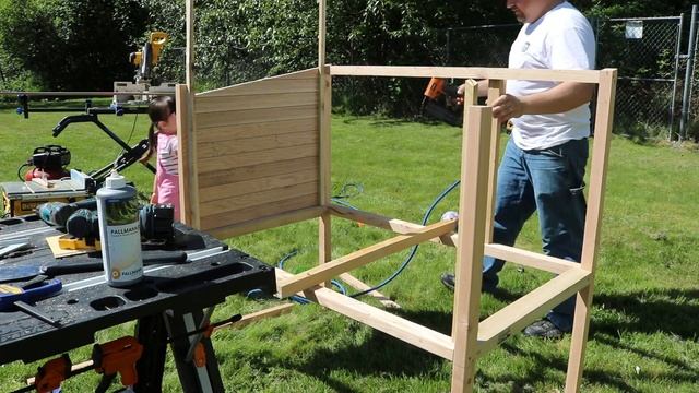 Соня И Папа Строят Клетку для КРОЛИКОВ. Видео для детей смотреть онлайн