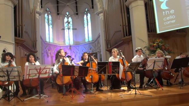 Gavotte in C Minor - J.S. Bach смотреть онлайн