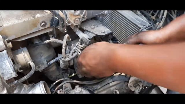 Mitsubishi Canter 4M50 Engine Thermostat Removal смотреть онлайн