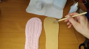 Как приклеить микропористую резину к вязаной подошве