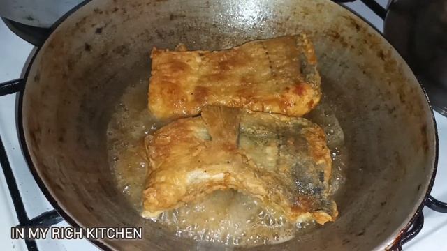 Տապակած ձուկ։Ատլանտյան օվկիանոսի ձուկ "ПИКША "ոսկեգույն, խրթխրթան տապակա։Սպանախ ձվով#жареная рыба смотреть онлайн