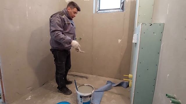 How To Waterproof Your Bathroom - DIY Walk In Shower Hydroisolation With Ceresit CL 51