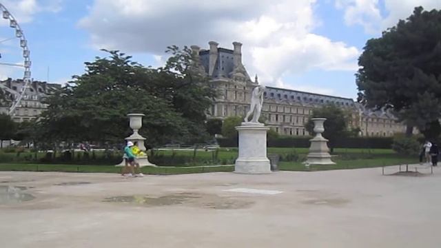 Jardin de Tuileries Fountain смотреть онлайн