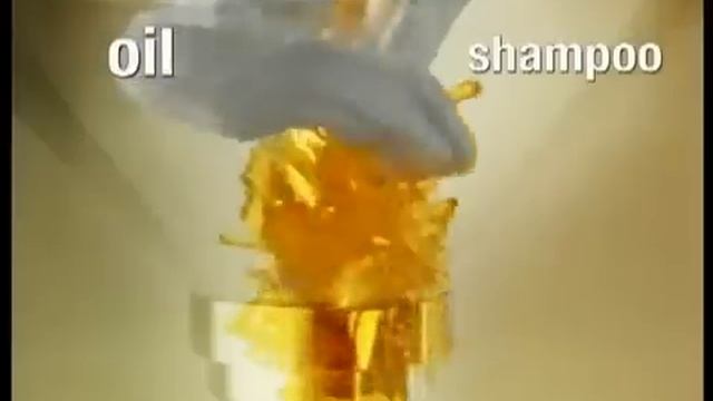 Garnier Fructis Shampoo TV Commercial.flv смотреть онлайн