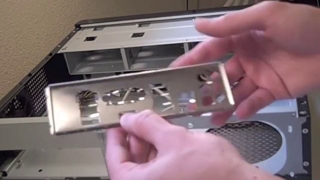 Building an HTPC Part 3 - Chassis and Motherboard Installation смотреть онлайн