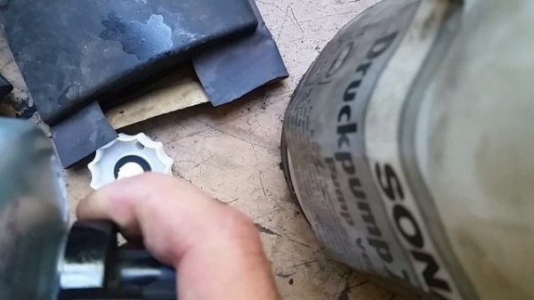 Замена топливного Фильтра на Chrysler Voyager 2,8- Kraftstofffilter wechsel.