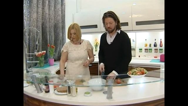 Грузинский салат. САЛАТ из помидоров и ТАРХУНА (эстрагона). САШИМИ из сёмги / Кухня на шпильках смотреть онлайн