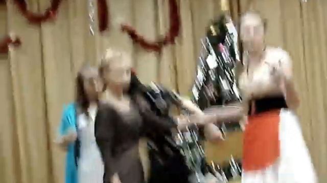 Светусь Школа 63 Новый год 2013 /Сценка/ НГ в Германии смотреть онлайн