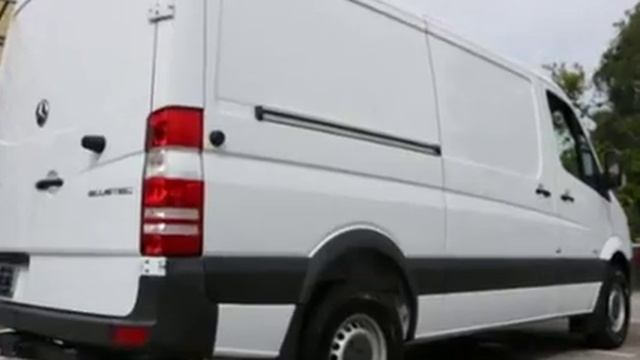2015 Mercedes-Benz Sprinter 2500 Cargo 144 WB смотреть онлайн