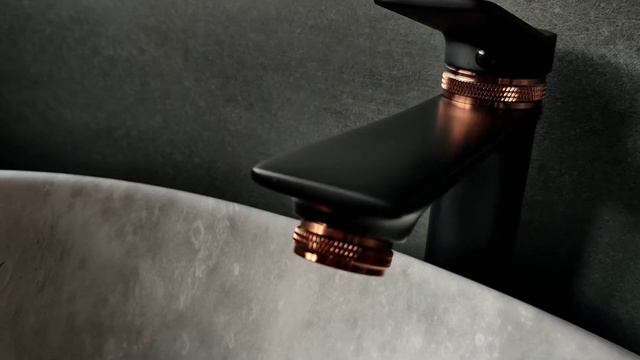 REA Viral Black Rose Gold Low смотреть онлайн