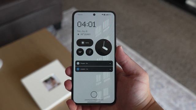 Nothing Phone (2): A Practical Review смотреть онлайн